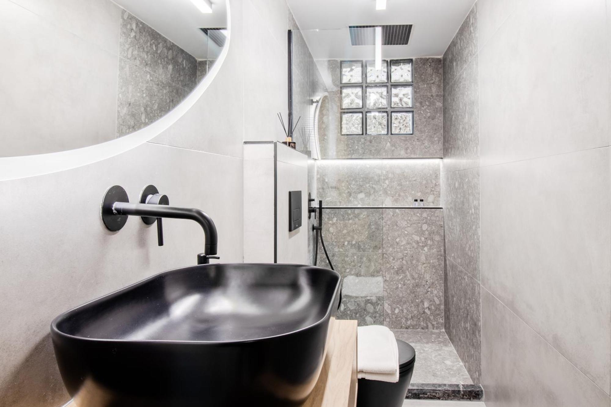 New Luxury Apartment Near Center With Garden View Bendevís Eksteriør billede